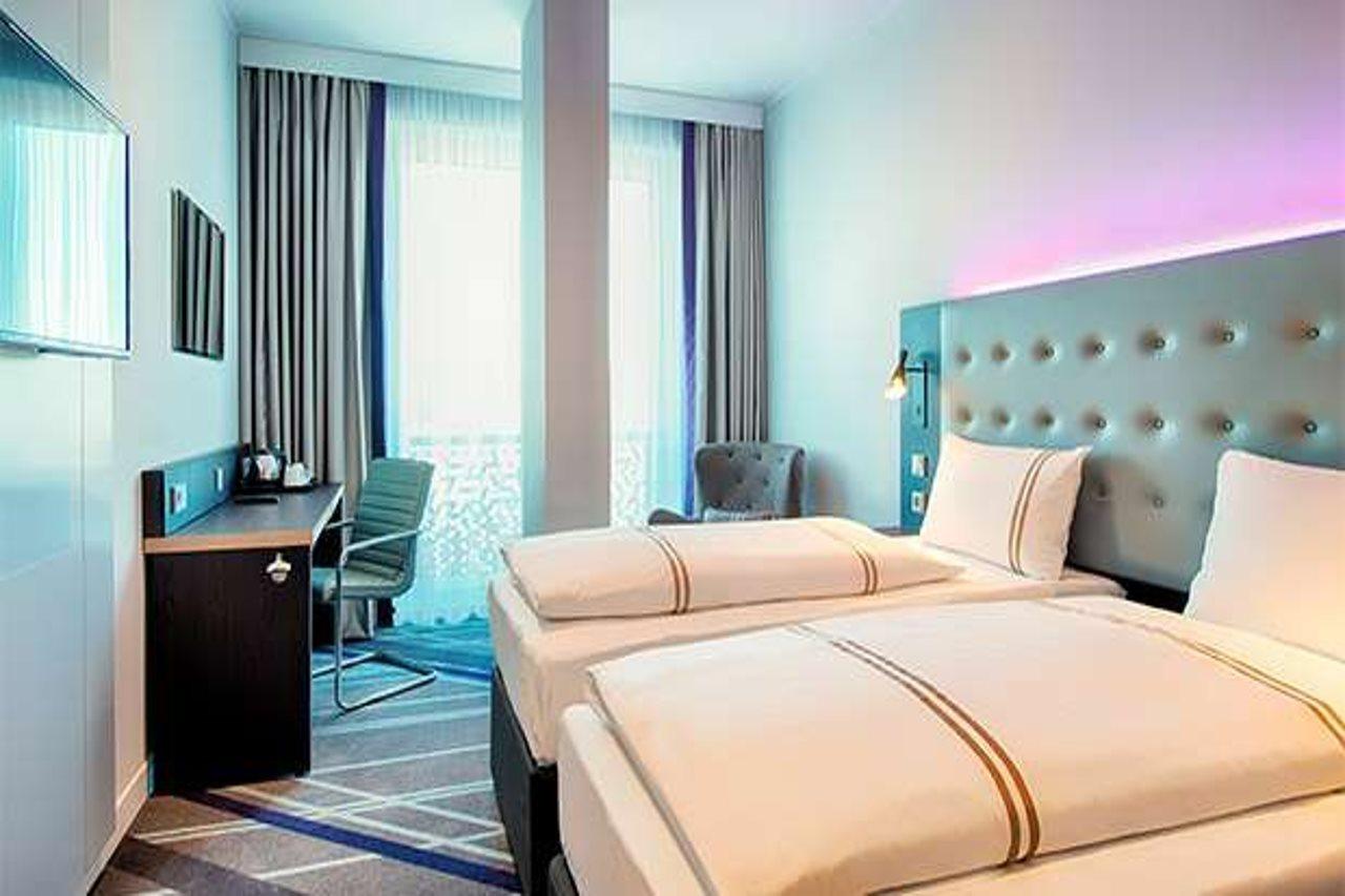 Premier Inn Luebeck City Stadtgraben Екстериор снимка