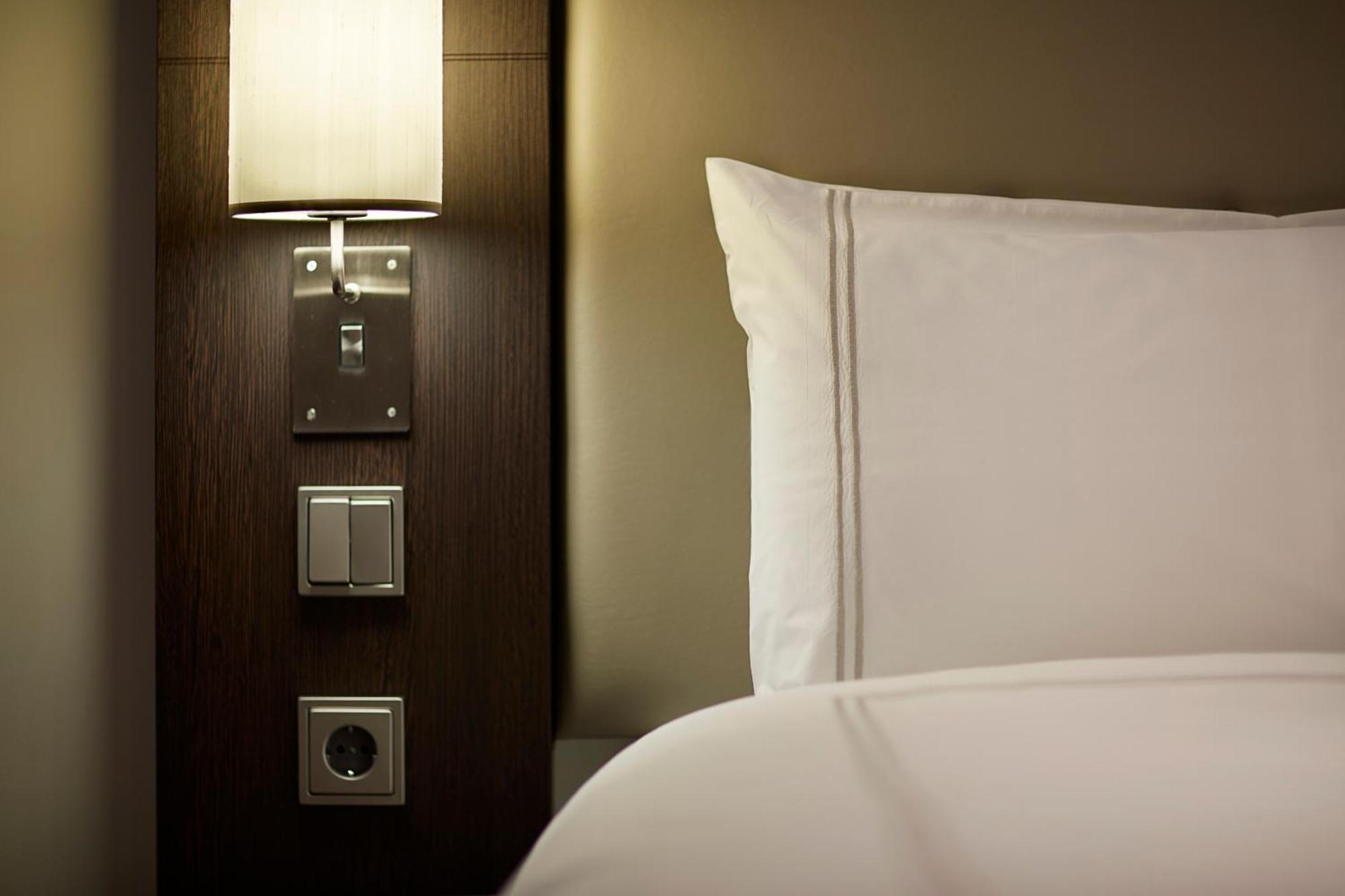 Premier Inn Luebeck City Stadtgraben Екстериор снимка