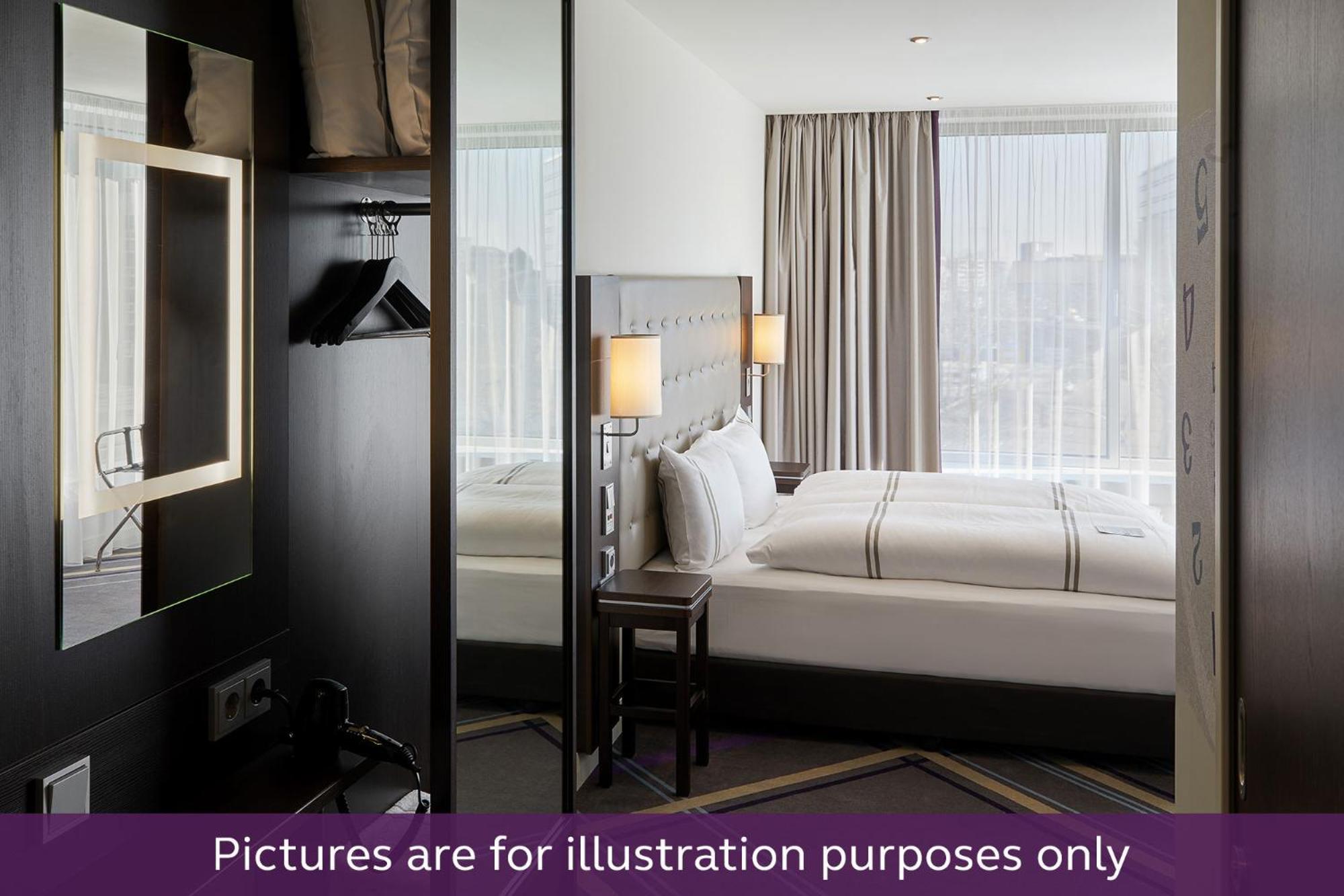 Premier Inn Luebeck City Stadtgraben Екстериор снимка