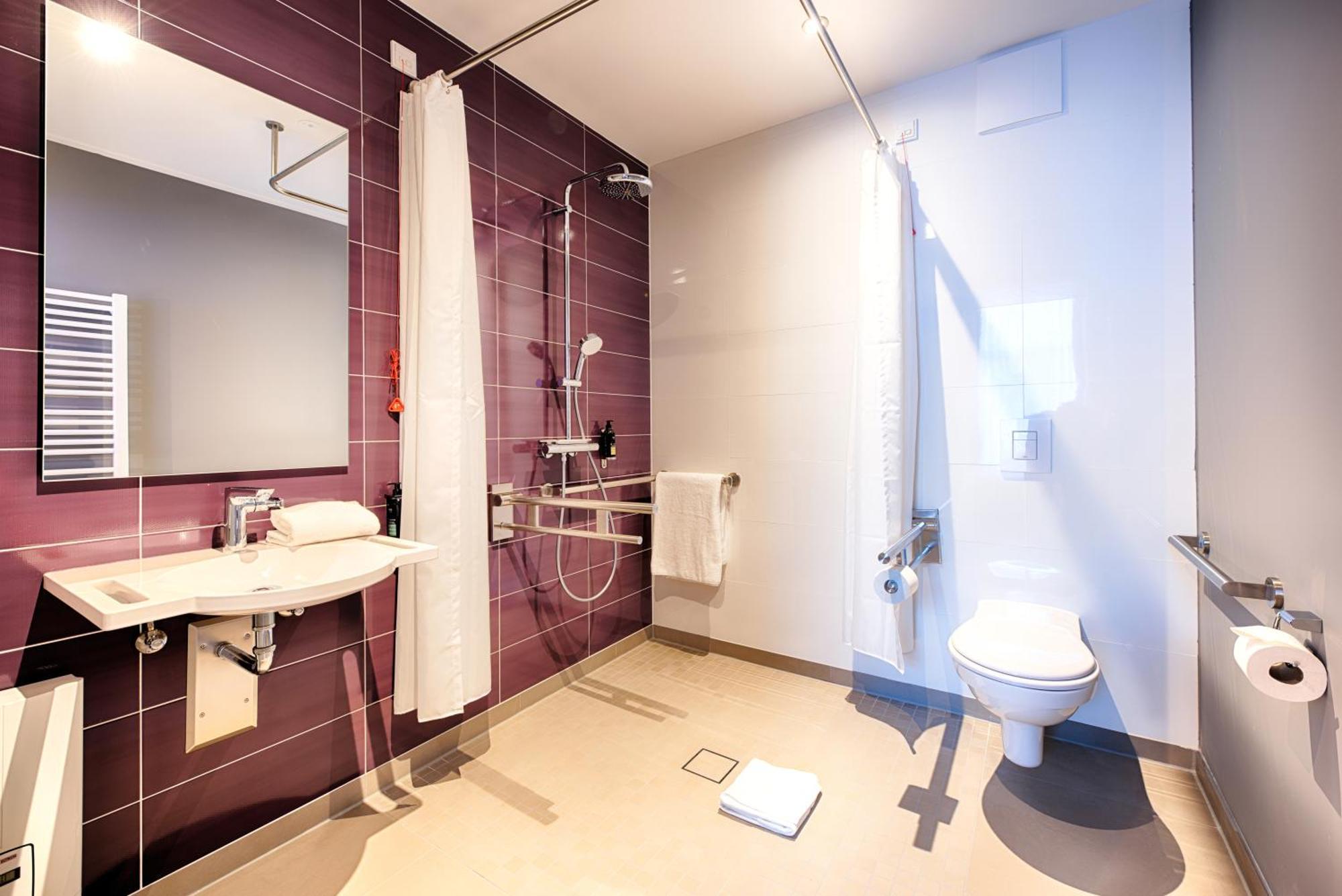 Premier Inn Luebeck City Stadtgraben Екстериор снимка
